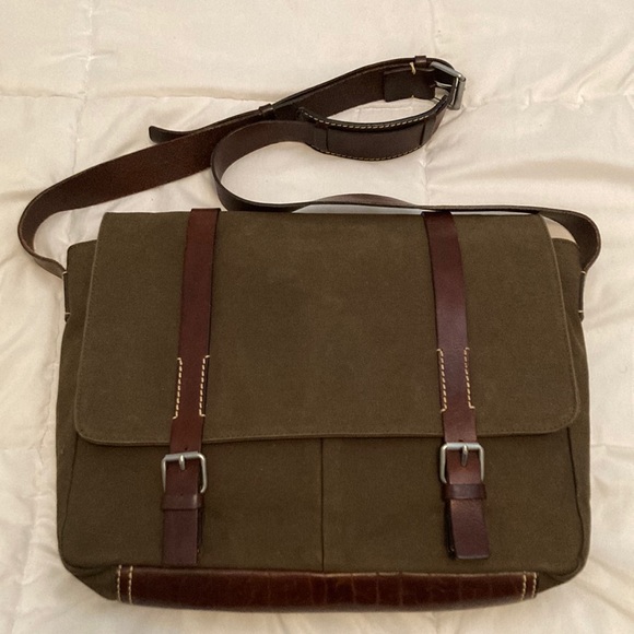 Banana Republic Other - Banana Republic Canvas & Leather Messenger Bag